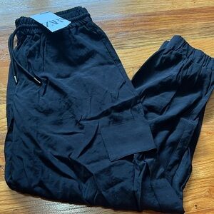 Brand new with tag  womens Zara black woven jogger pants size M